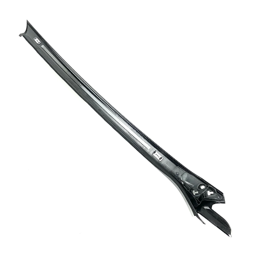 Range Rover Windshield Pillar Trim Moulding - RH